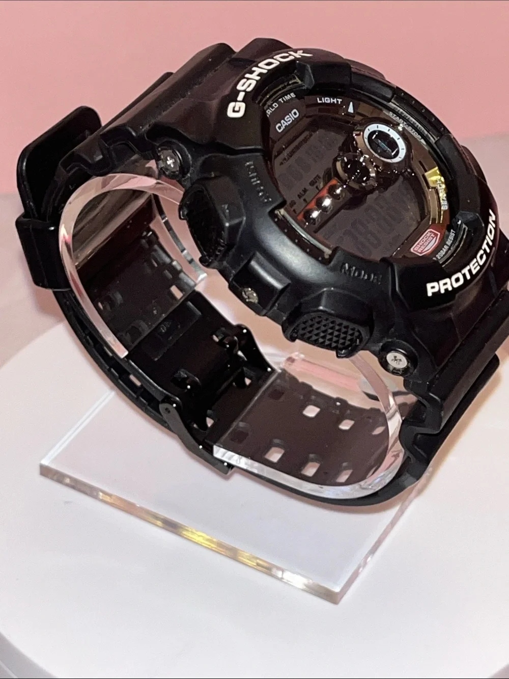 G-SHOCK GD-100BW Black Digital Watch 20ATM, Shock Resistant 50mm